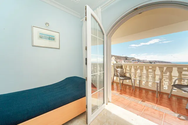 Elegante villa de 4 dormitorios en Arguineguín | Vistas panorámicas al mar, gran parcela y un potencial excepcional! — 37