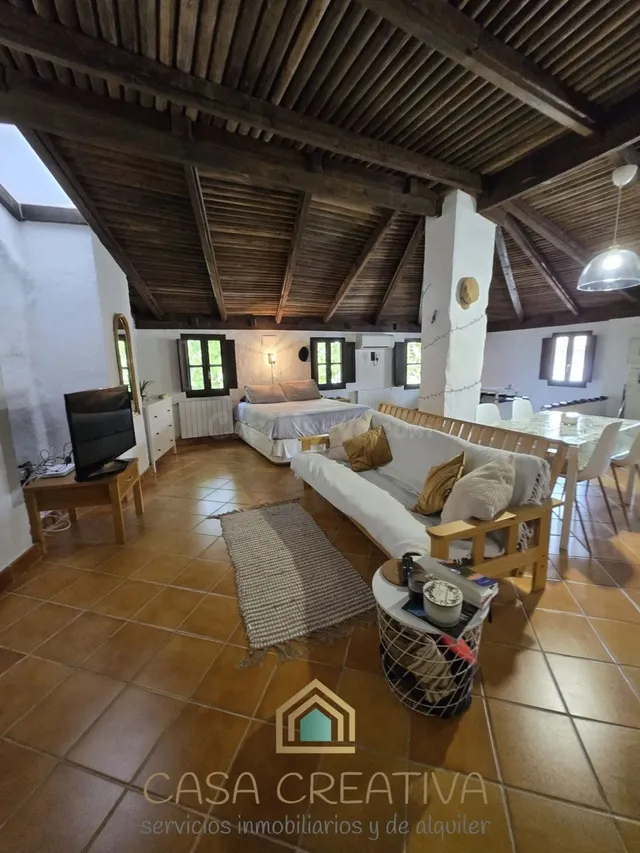 ESTUDIO EN ALQUILER EN XÀTIVA – BUHARDILLA CON TERRAZA Y VIS - foto 3