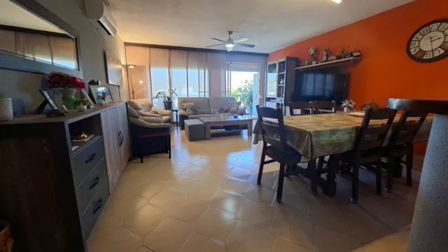 Bonito apartamento con vistas y piscina — 15