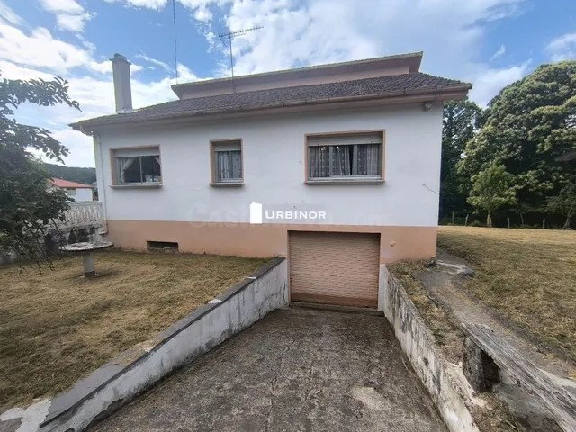 ¡ ENCANTADORA casa independiente. CASTRO CALDELAS. (RIBEIRA 