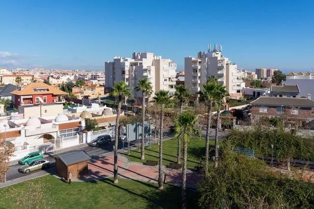 PRECIOSO ÁTICO DÚPLEX EN TORREVIEJA - foto 2