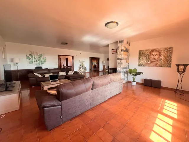 Chalet independiente, Piscina, gran garaje, aire acondicionado, gran parcela — 6