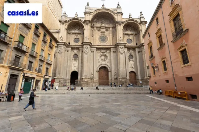 ¡Oportunidad única en el corazón de Granada! - foto 2