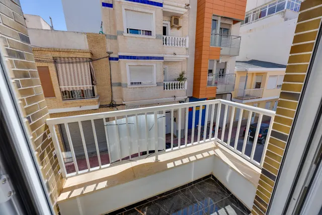 Casa adosada reformada en el centro de Torrevieja – calle la paz — 22