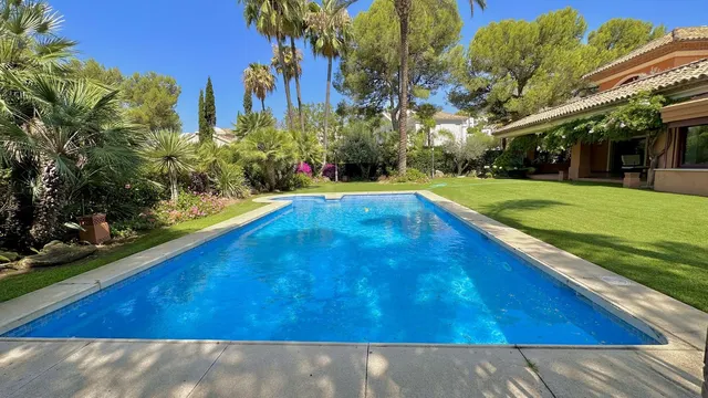 Chalet 5 habitaciones 991m² en venta - Marbella - foto 2