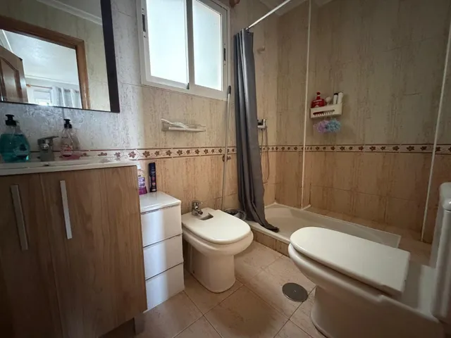 FANTASTICO APARTAMENTO EN EL CENTRO DE TORREVIEJA, IDEAL PARA PAREJAS O PERSONAS SOLTERAS — 12