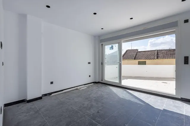 Edificio de nueva construcción en Churriana — 12
