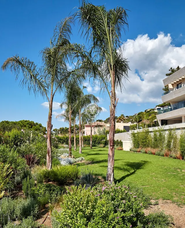 El carácter de la piedra natural con vistas de vértigo en alquiler en Lloret de Mar — 12