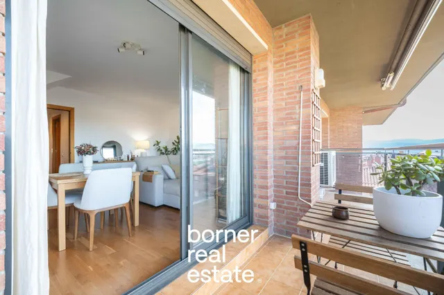 Ático dúplex con gran terraza, piscina y parking en Coll Favà. — 13