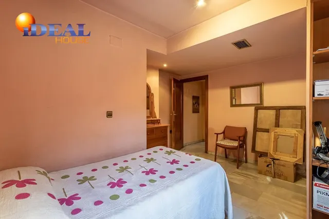 EXCLUSIVO PISO CON JARDÍN PRIVATIVO EN UNA DE LAS MEJORES URBANIZACIONES DE GRANADA — 36