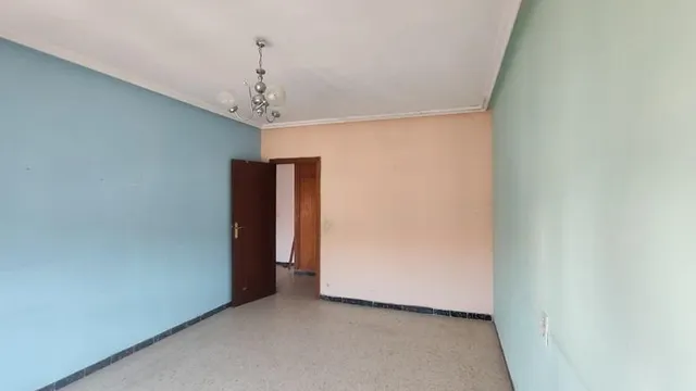 PISO PARA REFORMAR EN LA BAÑEZA — 11