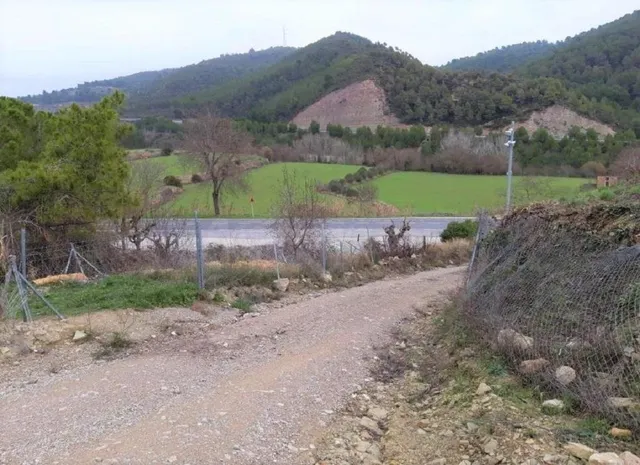TERRENY URBANITZABLE EN VENDA A COPONS - foto 2