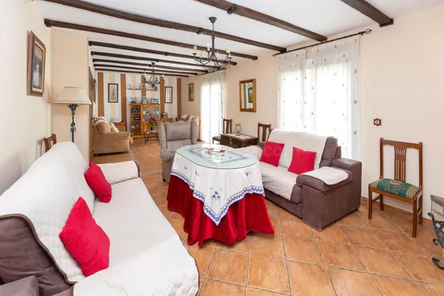 Venta de piso de 154 m2, en Zagra (Granada) - foto 4