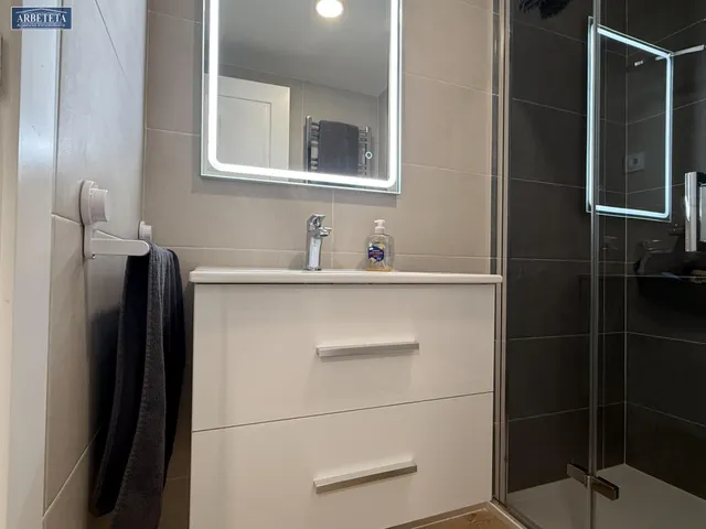 Inmobiliaria Arbeteta vende piso de cuatro dormitorios en zona Constitución — 20