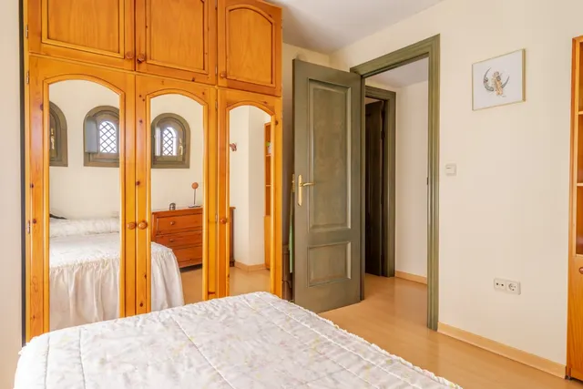 CHALET EXCLUSIVO EN  UNA SOLA PLANTA EN EL CENTRO DE LA ZUBIA 5 DORMITORIOS, PISCINA  Y GARAJE — 20