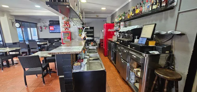 RESTAURANTE CON VIVIENDA SUPERIOR EN PLATJA DELS RIELLS — 9