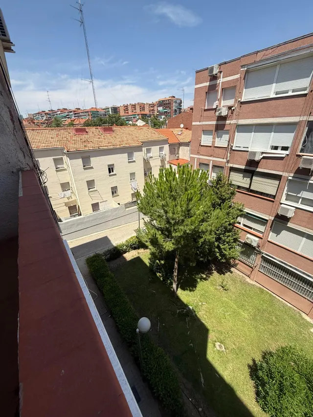 Oportunidad en Pinar del Rey: Piso de 3 dormitorios para ref - foto 5