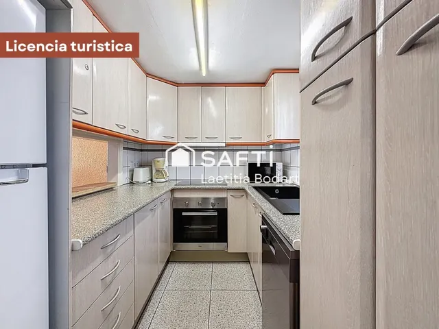 Casa de pescador con licencia turística y amarre - Empuriabrava — 8