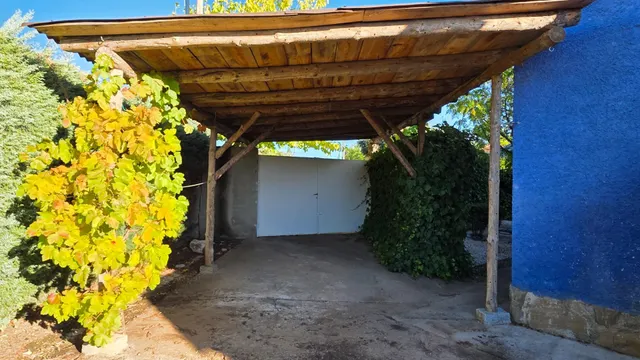 Chalet con piscina en Eurovillas — 23