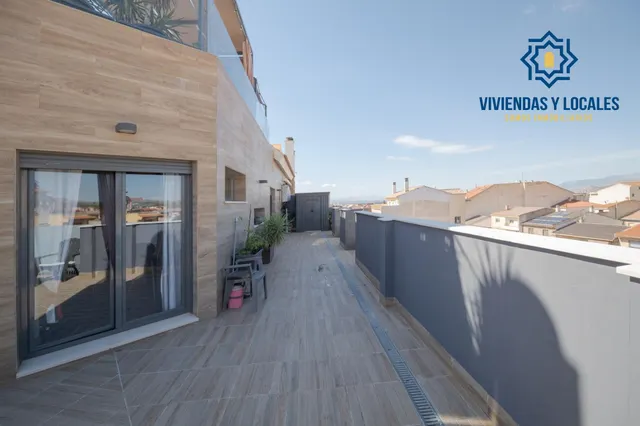 Ático dúplex con piscina en Maracena — 44