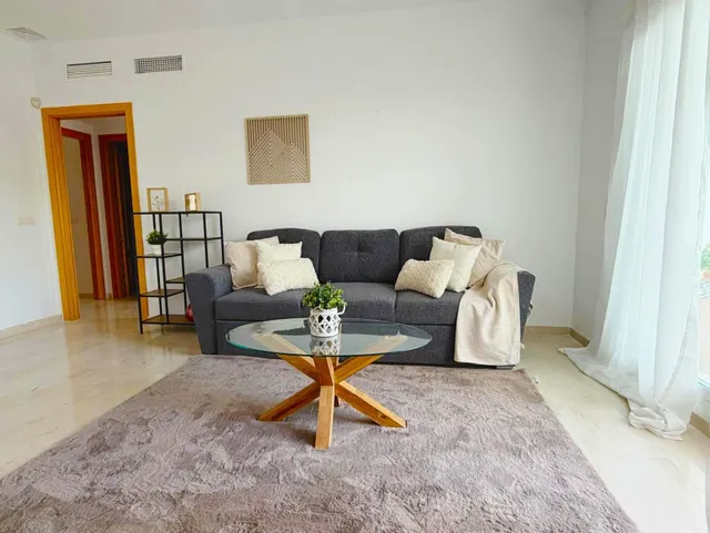 Bajo elevado con gran terraza, vistas al mar y parking privado en Benalmádena Pueblo — 18