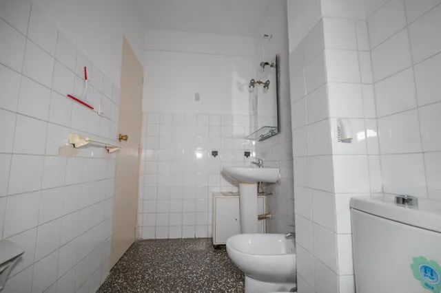 Piso junto a Trafico. Ideal inversión — 38