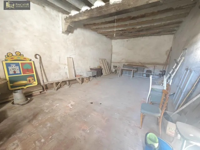 CASA EN CELLA — 10