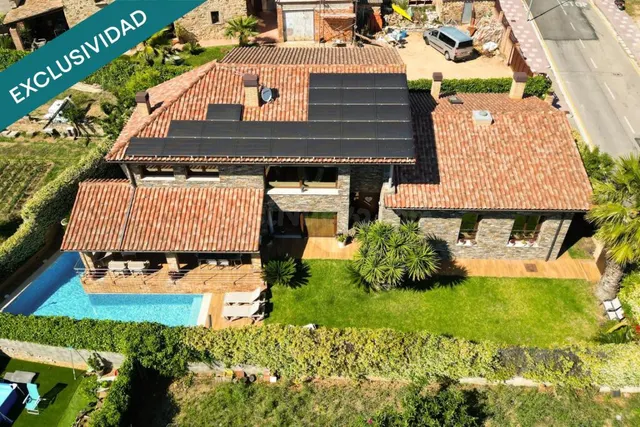 Villa exclusiva con piscina (LICENCIA TURÍSTICA) - foto 2