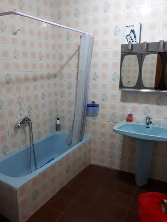 BONITA CASA FAMILIAR EN BAYARQUE. ALMERÍA. — 24