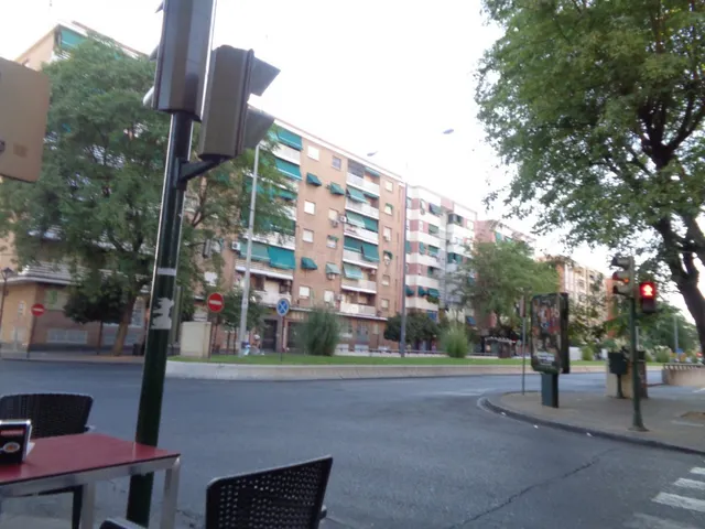 Local comercial 65m² en alquiler - Av. Barcelona - Viñuela - - foto 4
