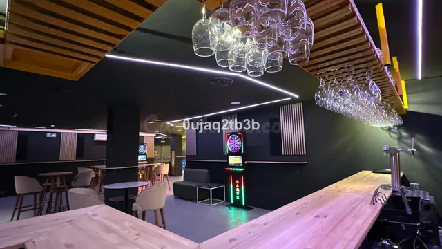 Local comercial 1 habitación 241m² en venta - Marbella