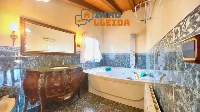 Majestuosa Villa en Alpicat — 35