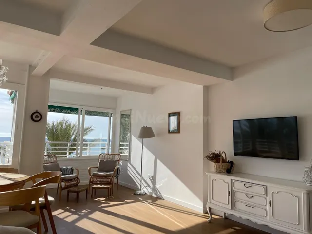 APARTAMENTO CON 3 DORMITORIOS EN PRIMERA LINEA CON VISTAS AL - foto 3