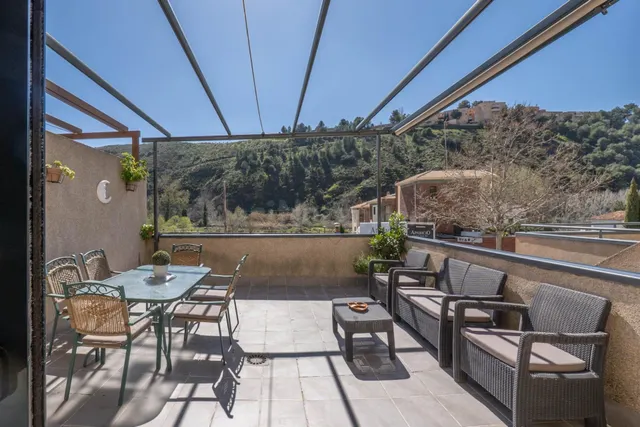 VENTA DE EXCLUSIVA CASA EN CARRETERA DE LA SIERRA - GRANADA — 2