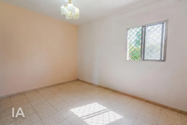 CASA UNIFAMILIAR CON TERRENO URBANO Y GRANDES POSIBILIDADES EN OFRA — 22
