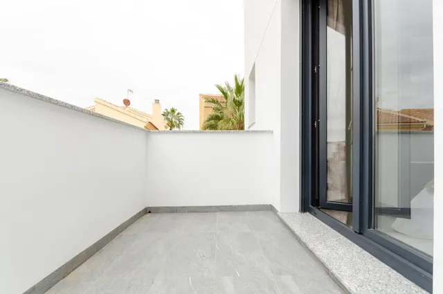 VILLA DE NUEVA CONSTRUCCIÓN DE 3 DORMITORIOS EN TORREVIEJA — 27