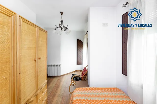 VIVIENDA PAREADA EN MONTELUZ — 32