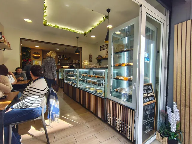 Cafetería – Pastelería Italiana en funcionamiento con terraz - foto 4