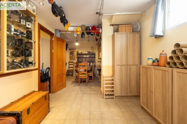 ESPECTACULAR VIVIENDA ADOSADA DE 4 DORMITORIOS CON SÓTANO, TERRAZAS Y PATIO EN GRANADA — 18