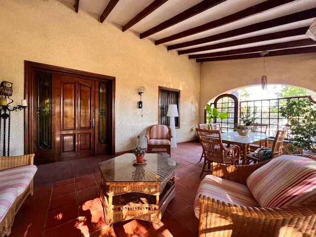 MAITINO AMPLIO CHALET CON PISCINA, PISTA DE TENIS CON VESTUARIOS Y BARBACOA — 48
