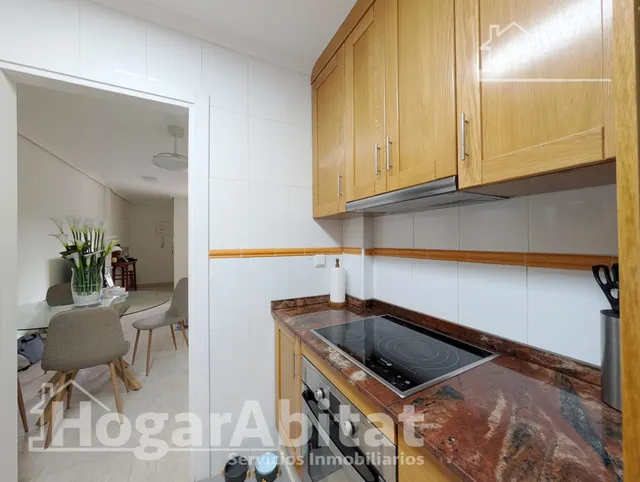 REFORMADO CON TERRAZA, PISCINA Y GARAJE CERCA DE LA PLAYA — 31
