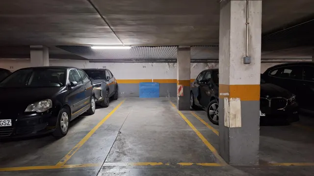 Piso de 3 dormitorios, 2 baños, plaza de garaje y trastero en la calle Azarbe del Papel — 20
