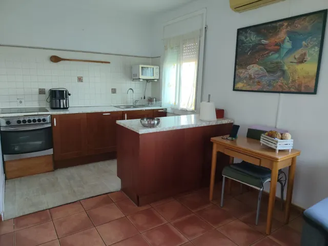 Casa en venta en Piera con dos viviendas independientes, jardín, piscina y parking — 28