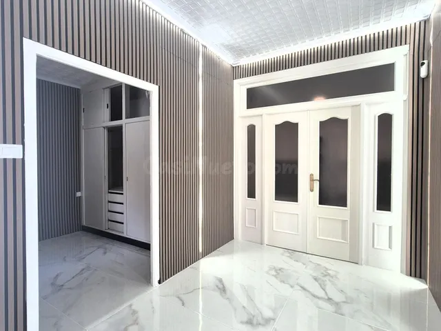 AMPLIA Y LUMINOSA CASA REFORMADA EN ZONA LLOMBAI, BURRIANA - foto 3