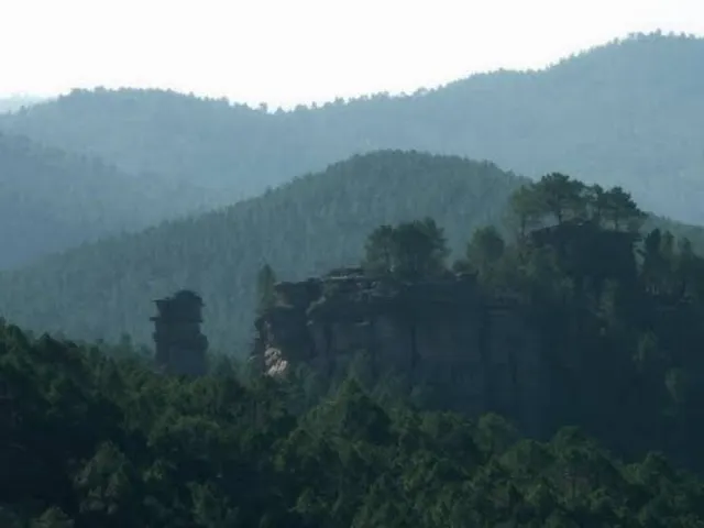 IDEAL INVERSORES - PUEBLO RUSTICO EN HENAREJOS — 38