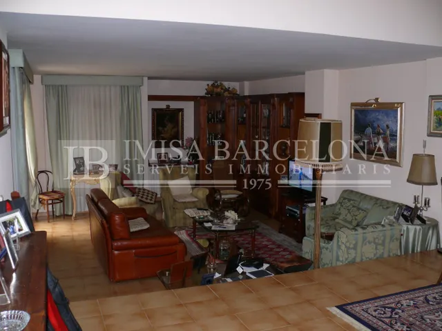 PRECIOSO PISO EN EL EXCLUSIVO COMPLEJO RESIDENCIAL LES LLOSES — 6