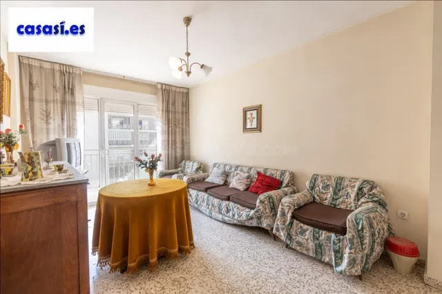 Piso con terraza y gran potencial junto a Camino de Ronda — 4