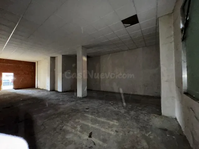 OPORTUNIDAD GRAN LOCAL COMERCIAL FRENTE AL CAMPO MUNICIPAL M - foto 3