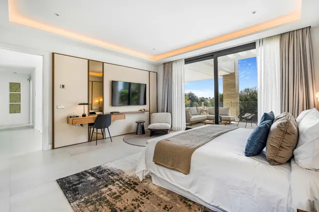 Contemporanea villa en Milla de Oro, Marbella — 16