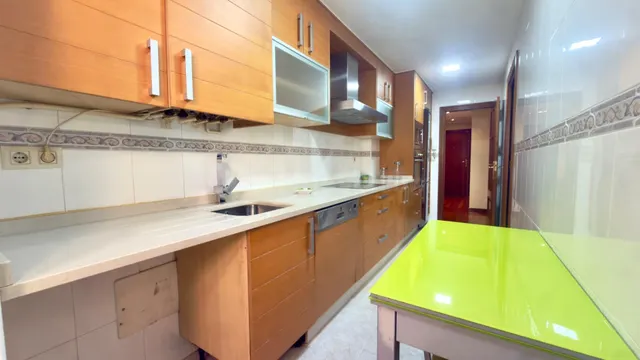 Piso en venta en el centro de Carballiño con 2 habitaciones  - foto 4